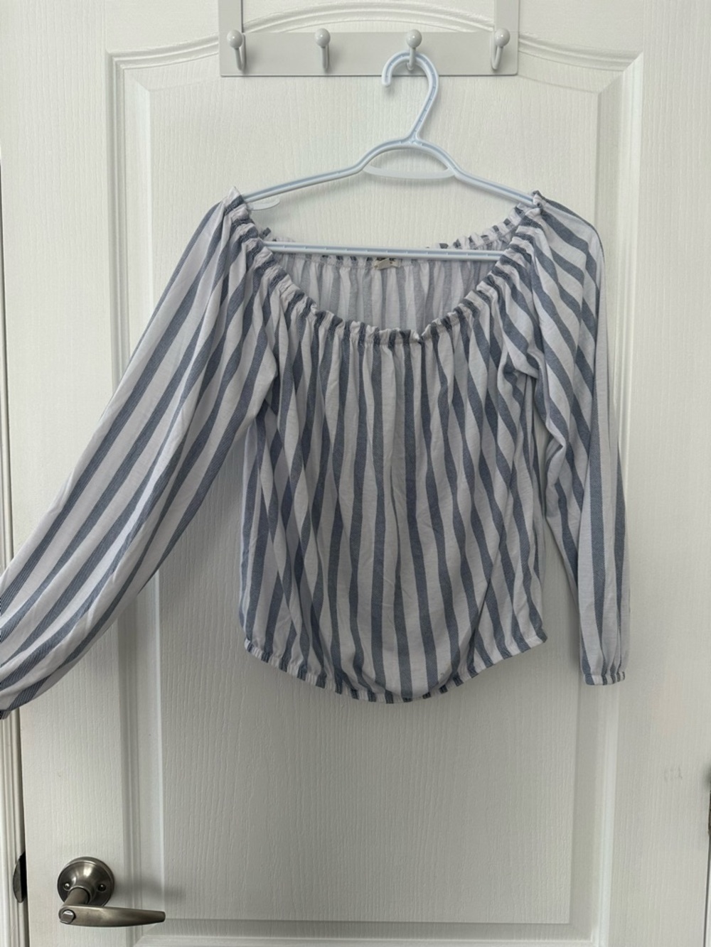 🔥2/$15 Coastal Blue & White Striped Off The Shoulder Top Boho Summer Vacation